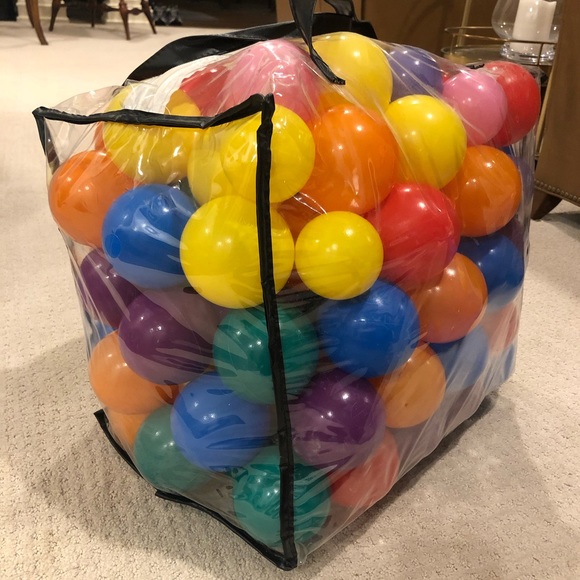 SOLD - Doc McStuffins inflatable ball pit with bag of extra balls - Picture 3 of 5